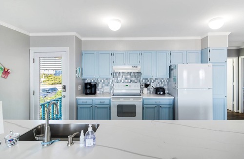 Oak Island House | Gorgeous Ocean Front Home, Steps to the Water, Dog Friendly, Sleeps 10