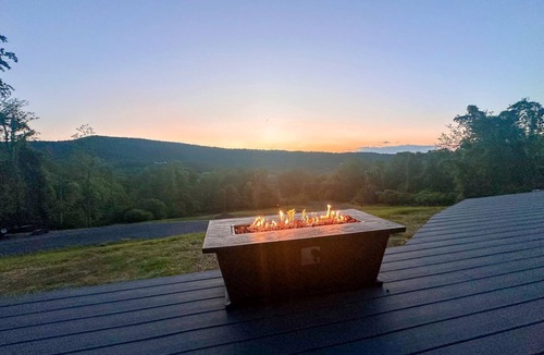 Front Royal Cabin | Gorgeous Spacious Geodesic Dome with Incredible Views for an Unforgettable Escape near Front Royal, Virginia