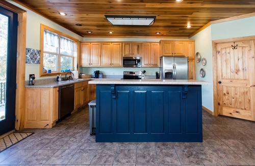 Mentone Cabin | Gorgeous Views of Lake and River one of a kind property sitting on the dam