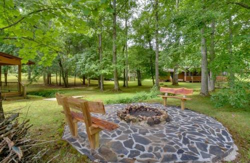 Murphy House | Grand Murphy Cabin w/Fire Pit & Game Room!
