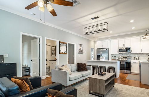 Tampa Heights House | Grand Oaks Bungalow in the Heights