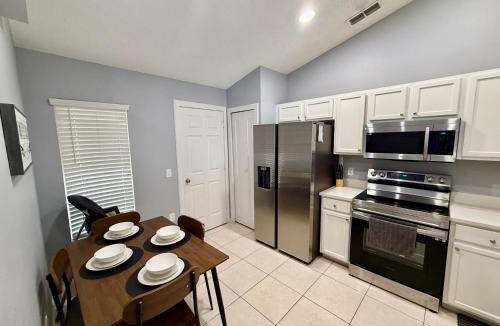 Florida Pines House | Grand Superior Pines 3BR Pool Home near Disney