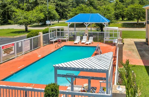 Gray Hotel | Gray Inn & Suites