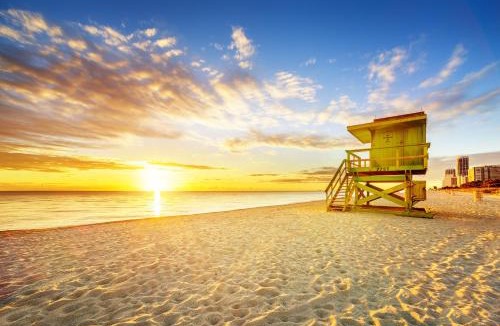Lauderdale-by-the-Sea Apartment | Great Escape Apartments By Lowkl