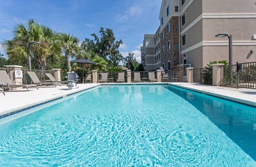 Tallahassee Condo | Great for Business Travelers! Free Breakfast + On-Site Business Center