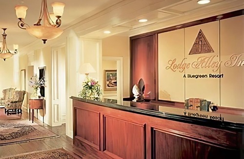 Charleston Historic District Resort | Great location for Cooper River Bridge Run