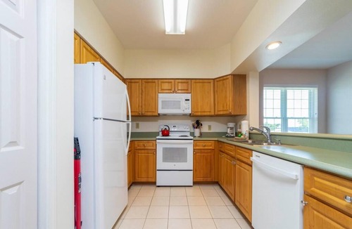 St. Augustine Beach Condo | Great Location ~ Amp ~ Pier Park ~ Beach!
