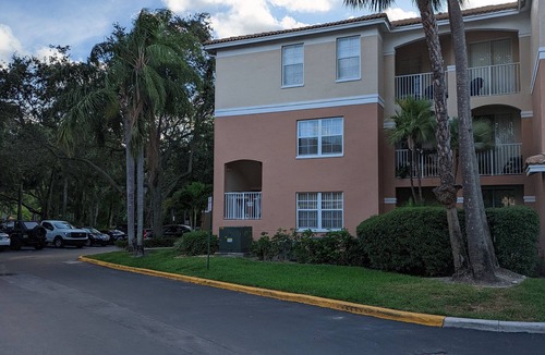 Margate Villa | Great small villa with the best community resort type pool around. Come Enjoy!