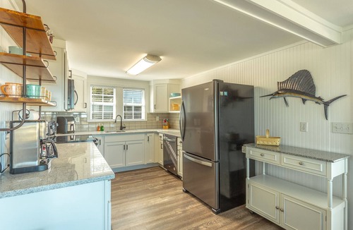 Alligator Point House | Great sunrise view from dining area and decks. Easy beach access.
