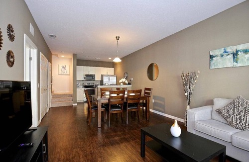 West Kissimmee House | Great townhouse in gated community, sleeps 6. 10 min to Disney!