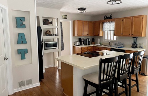Dawsonville House | Grey Goose on Lake Lanier with Deep Water Dock, 3 Kayaks & 1 Paddle Board incl.