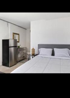 Taft Apartment | GreyLUXstudio