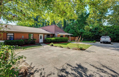 Tallahassee Apartment | Group-Friendly Rental 5 Mi to Dtwn Tallahassee!