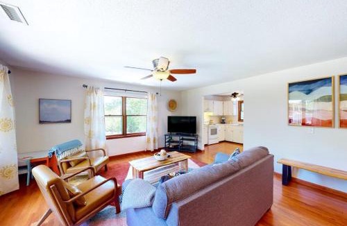 Leicester House | Guest House at Firefly Ridge