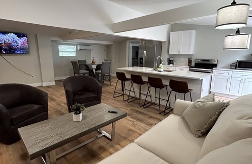 Taylor Creek House | Guest house bungalow