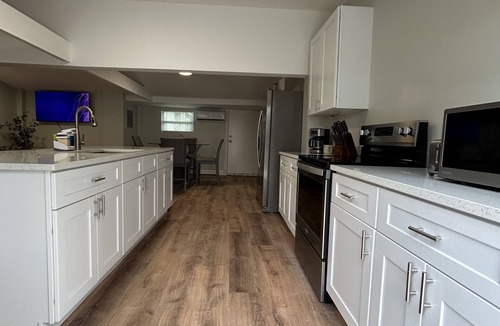 Taylor Creek House | Guest house bungalow