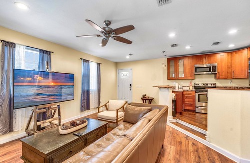 Apalachicola House | Gulf Breeze Home Away