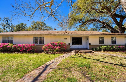 Apalachicola House | Gulf Breeze Home Away