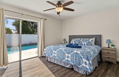Palmetto House | Gulf Coast Getaway Pool Mini Putt Fenced Yard