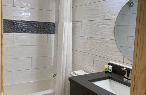 Pensacola Hotel | Gulf Coast Inn