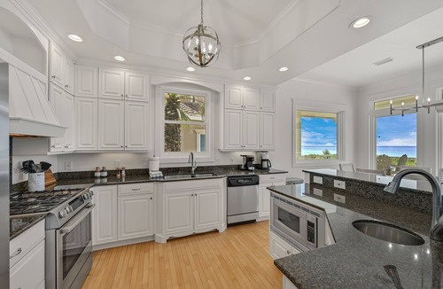 San Juan House | Gulf Front Updated Coastal Home 1 mile from Seaside