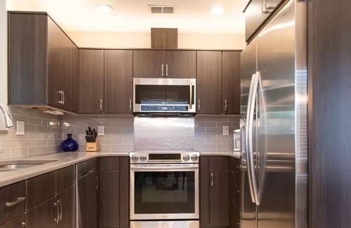 Bayview House | Gulfport Cottage by the Beach, Restaurants, & Marina
