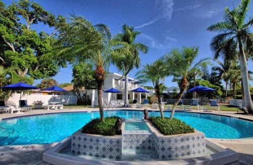 St. Pete Beach Apartment | Gulfside Resort Unit 4