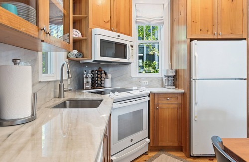 West Panama City Beach House | Gulfside Rosemary "Freedom Carriage House" |Studio |Sleeps 4 | 2 Bikes