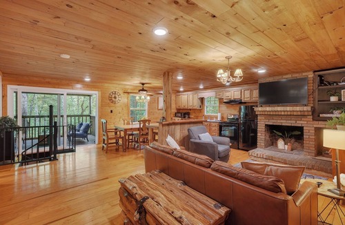Smithville Cabin | Halls Hollow Hideaway