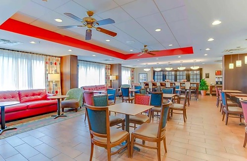 Bellevue Hotel | Hampton Inn Bellevue-Nashville-I-40 West