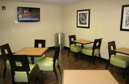 Olive Branch Hotel | Hampton Inn Olive Branch