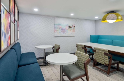 Salisbury Hotel | Hampton Inn Salisbury