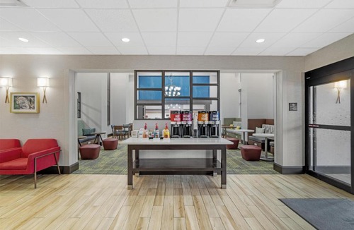Augusta Hotel | Hampton Inn & Suites Augusta West
