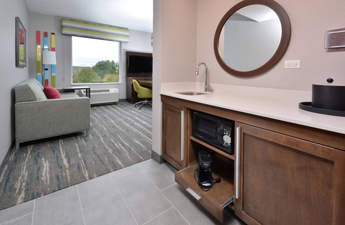 Paw Creek Hotel | Hampton Inn & Suites by HIlton Charlotte North I 485
