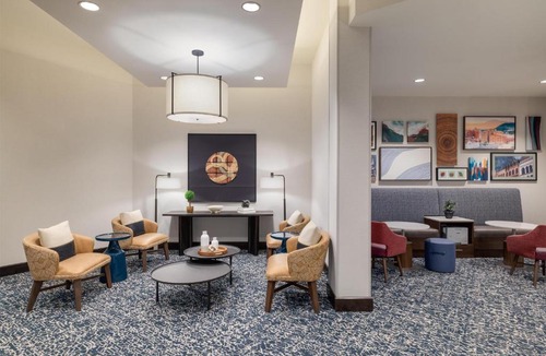 Roanoke Hotel | Hampton Inn & Suites - Roanoke-Downtown, VA