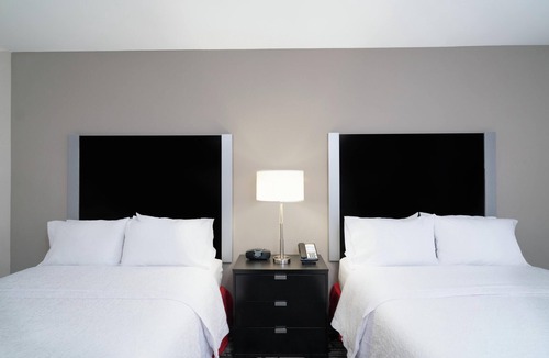 Roanoke Hotel | Hampton Inn & Suites Roanoke Airport