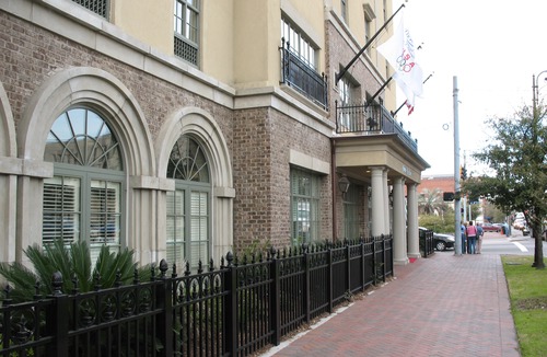 Yamacraw Village Hotel | Hampton Inn & Suites Savannah Historic District
