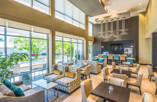 Tallahassee Hotel | Hampton Inn & Suites Tallahassee Capitol-University