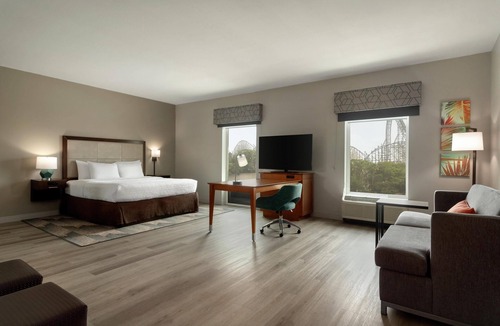 Temple Crest Hotel | Hampton Inn & Suites Tampa Busch Gardens Area