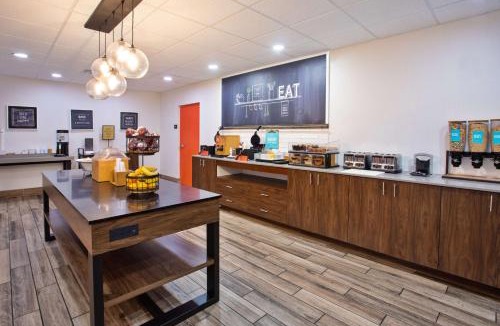 Seffner Hotel | Hampton Inn & Suites Tampa East Casino Area