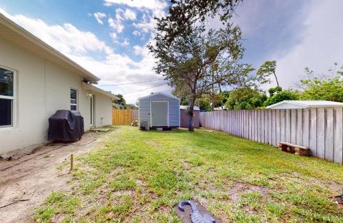 Lakewood Park House | Happy Beachy Casa