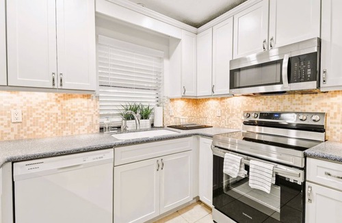 BallenIsles House | Happy Hour By The Coast Relaxing Vacation Home Heated Pool Hot Tub Near Beaches