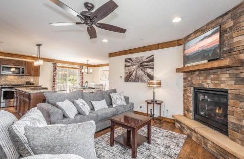 McHenry House | Happy Ours