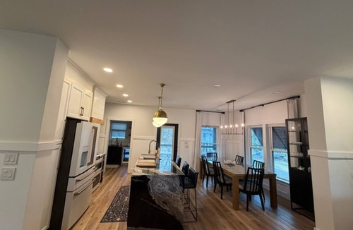 Long Beach House | Harbor Lights Resort Waterfront Pool Dock