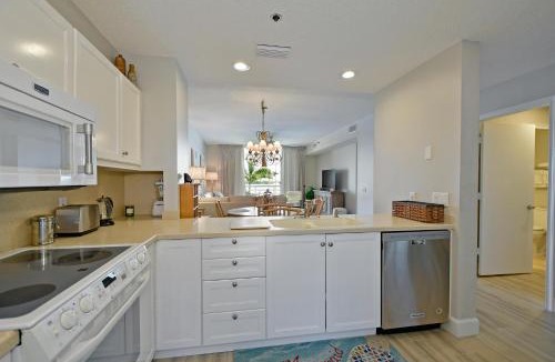 Whitney Beach Apartment | Harbor Villa Club 206
