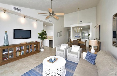Whitney Beach Apartment | Harbor Villa Club 305