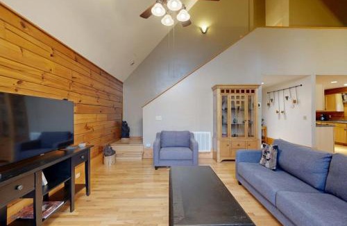 Sylva House | Hawks Landing