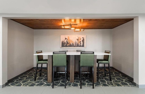 Jackson Hotel | Hawthorn Extended Stay by Wyndham Jackson