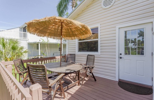 Ozona Apartment | Heart Of Ozona. Bikes Included. Pinellas Trail. Local Seafood and Shops.
