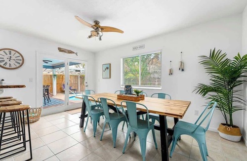 Walsingham House | Heated Pool - 8 min to beach - King Beds